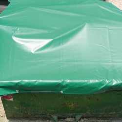 Standardowa plandeka do kontenerów w kolorach zielonym lub niebieskim